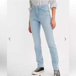 LEVIS 312 Shaping Slim Women's Jeans NWT